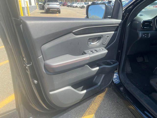 used 2025 Honda Pilot car, priced at $45,589