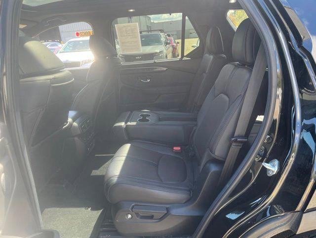 used 2025 Honda Pilot car, priced at $45,589