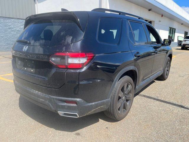 used 2025 Honda Pilot car, priced at $45,589