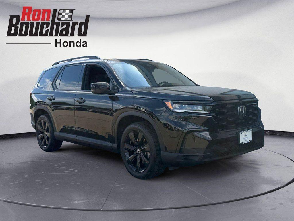 used 2025 Honda Pilot car, priced at $45,890