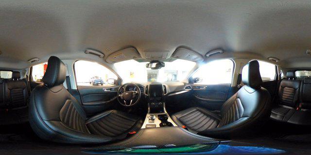2024 Carbonized Gray Metallic Ford Edge