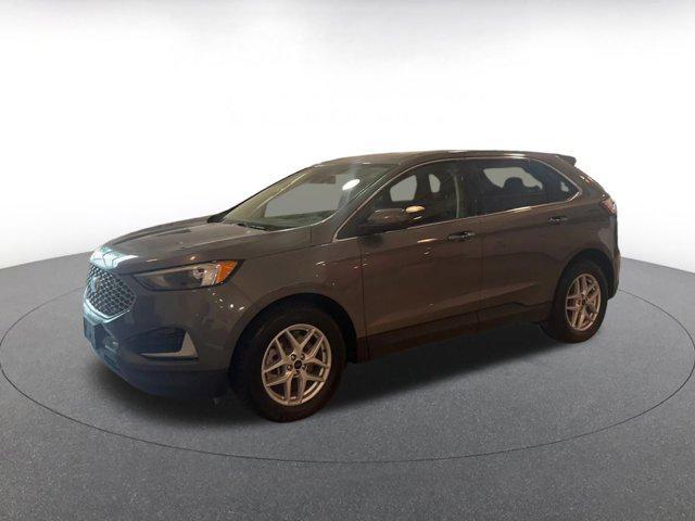 2024 Carbonized Gray Metallic Ford Edge