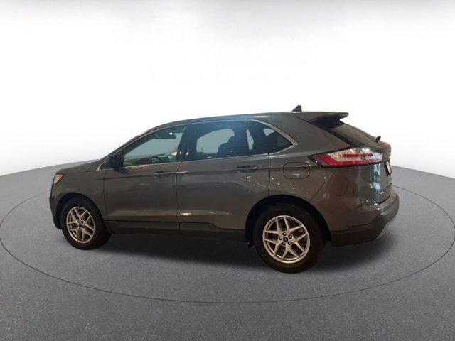 2024 Carbonized Gray Metallic Ford Edge