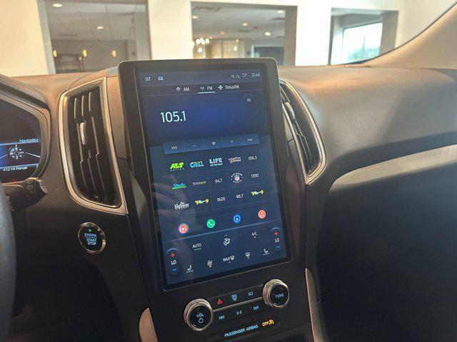 2024 Carbonized Gray Metallic Ford Edge