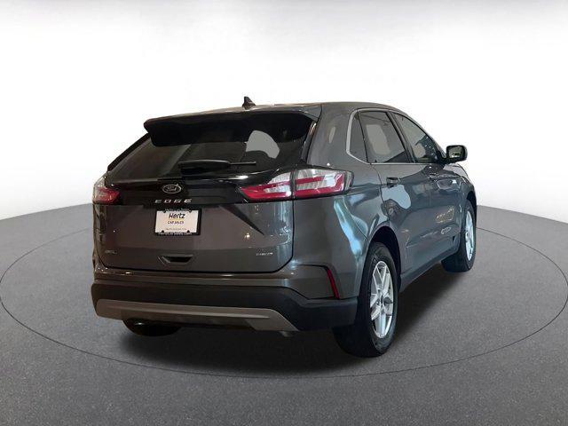 2024 Carbonized Gray Metallic Ford Edge