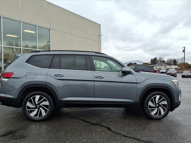 used 2025 Volkswagen Atlas car, priced at $33,487