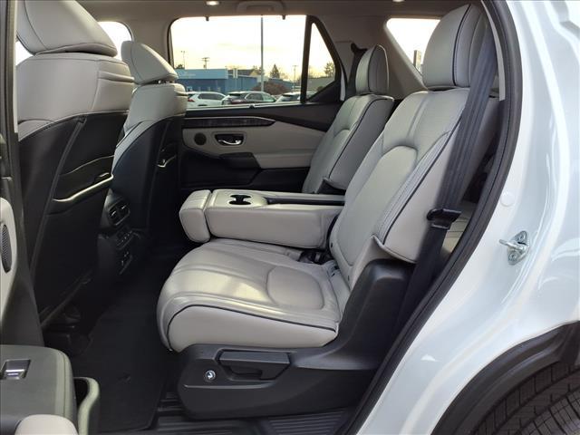 used 2023 Honda Pilot car, priced at $42,988