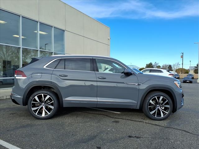 new 2026 Volkswagen Atlas Cross Sport car, priced at $56,818