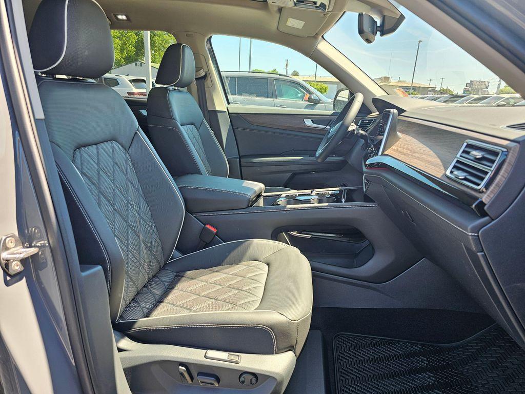 new 2026 Volkswagen Atlas car, priced at $53,488