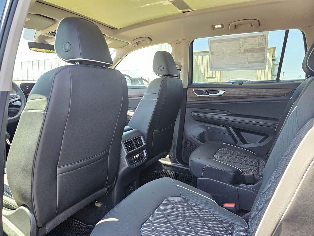 new 2026 Volkswagen Atlas car, priced at $53,488
