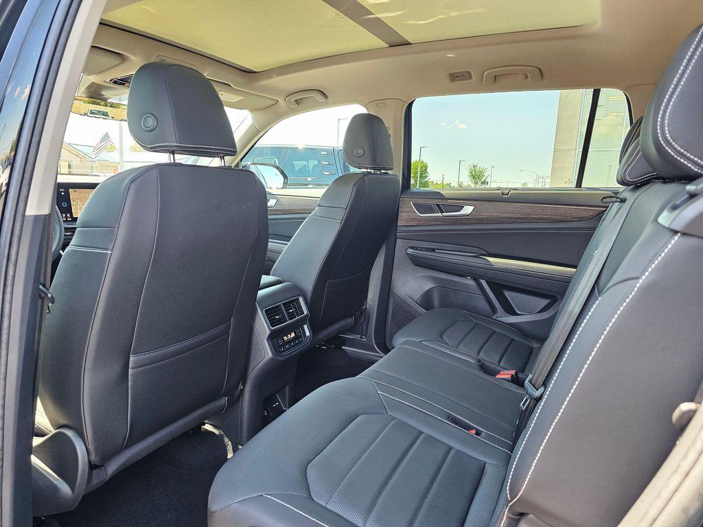 new 2026 Volkswagen Atlas car, priced at $47,339