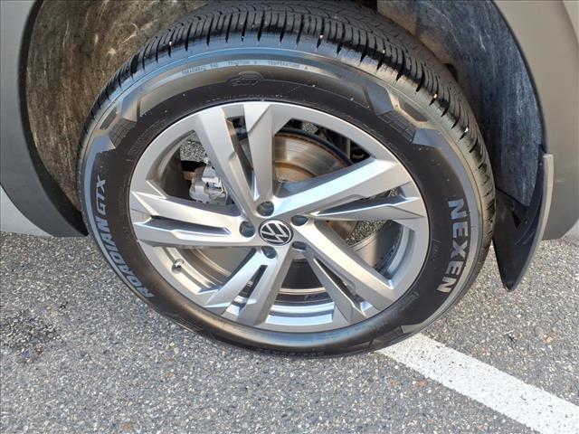 used 2024 Volkswagen Atlas Cross Sport car, priced at $38,377