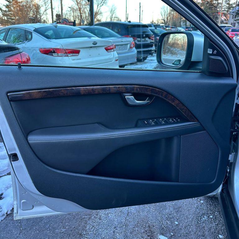 used 2015 Volvo XC70 car, priced at $13,900