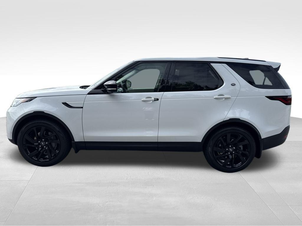 new 2025 Land Rover Discovery car, priced at $66,593