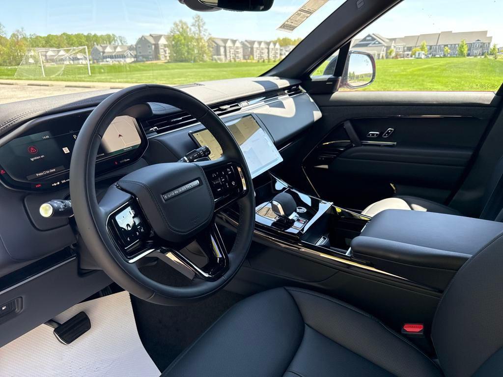 new 2025 Land Rover Range Rover Sport car, priced at $106,540