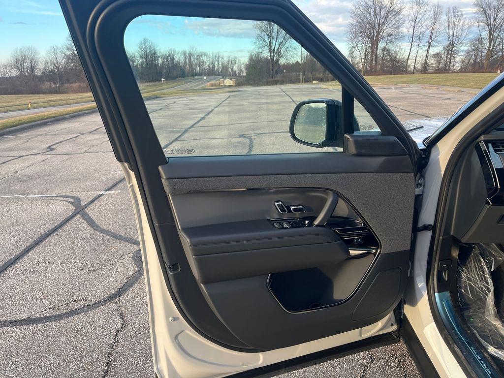 new 2026 Land Rover Range Rover Sport car, priced at $105,295