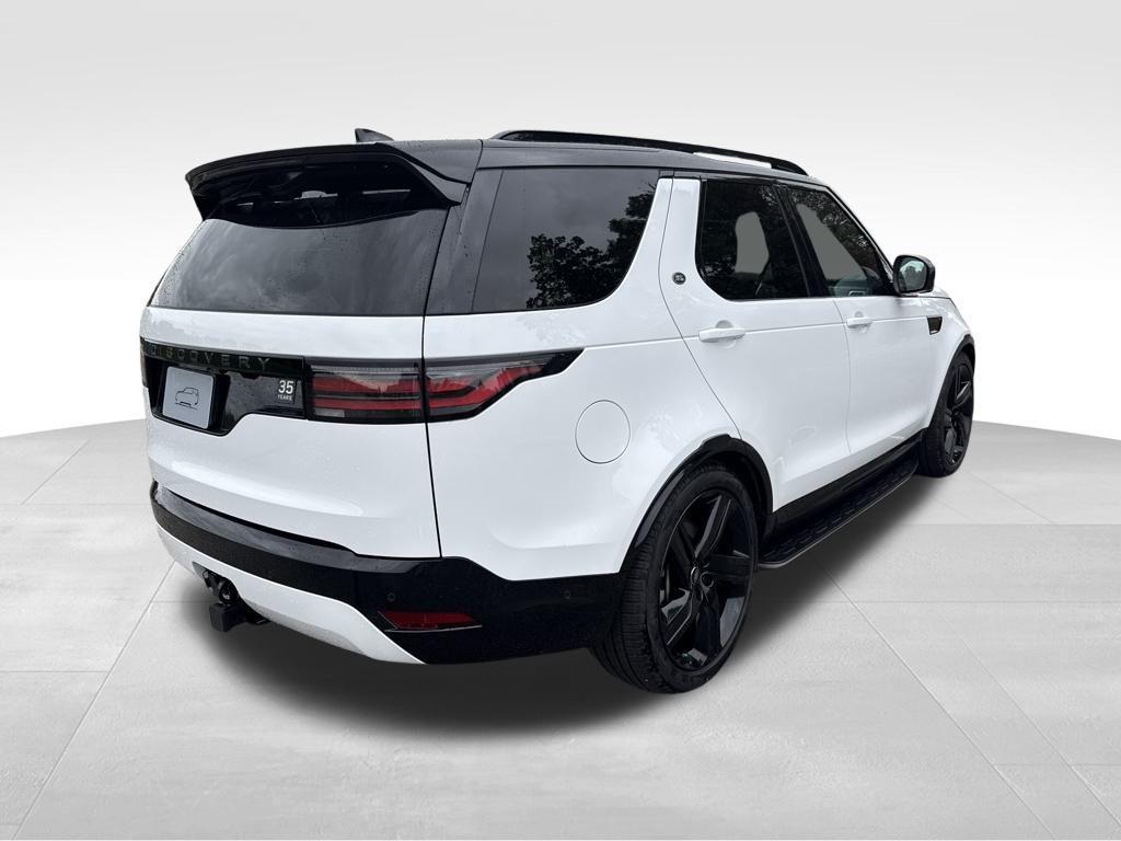 new 2025 Land Rover Discovery car, priced at $70,525
