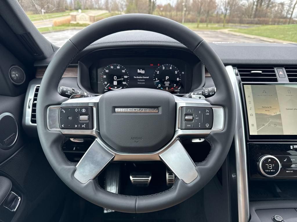 new 2025 Land Rover Discovery car, priced at $73,168