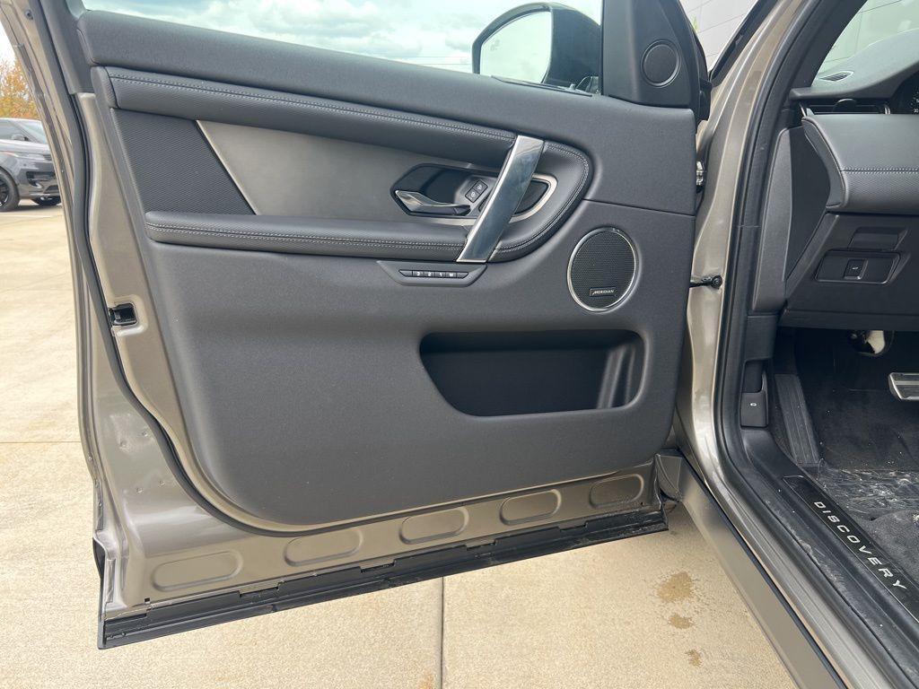 new 2025 Land Rover Discovery Sport car, priced at $49,658