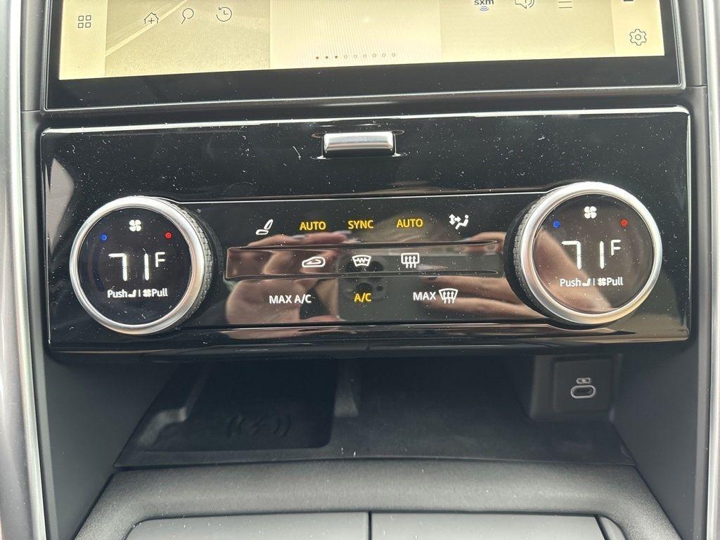 new 2024 Land Rover Discovery car, priced at $56,458