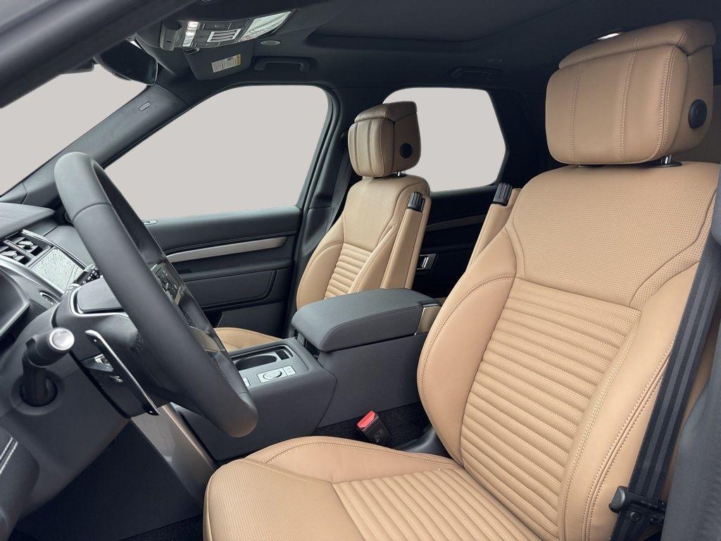 new 2024 Land Rover Discovery car, priced at $56,458