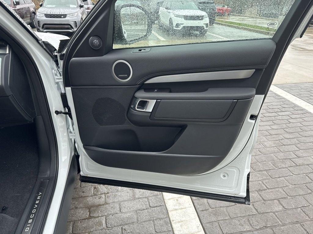 new 2024 Land Rover Discovery car, priced at $56,458