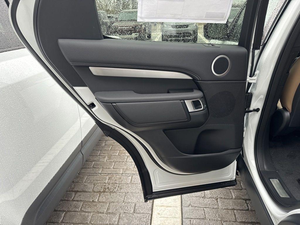 new 2024 Land Rover Discovery car, priced at $56,458