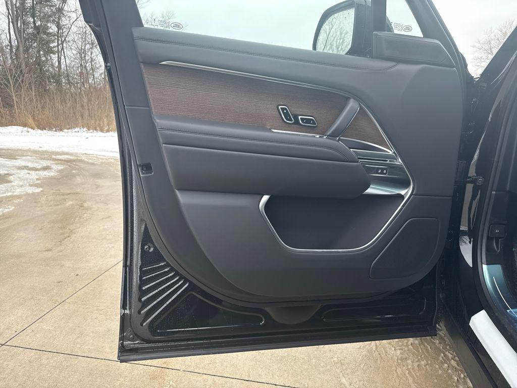 new 2026 Land Rover Range Rover car, priced at $154,555