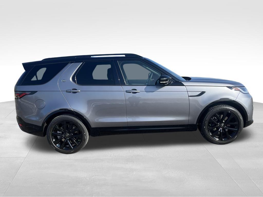 new 2026 Land Rover Discovery car, priced at $79,326