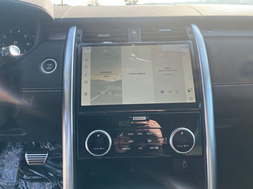 new 2026 Land Rover Discovery car, priced at $79,326