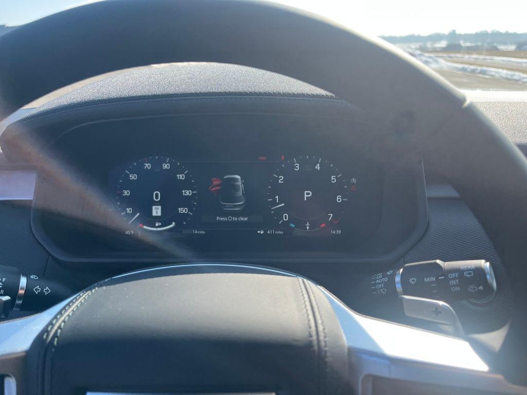 new 2026 Land Rover Discovery car, priced at $79,326