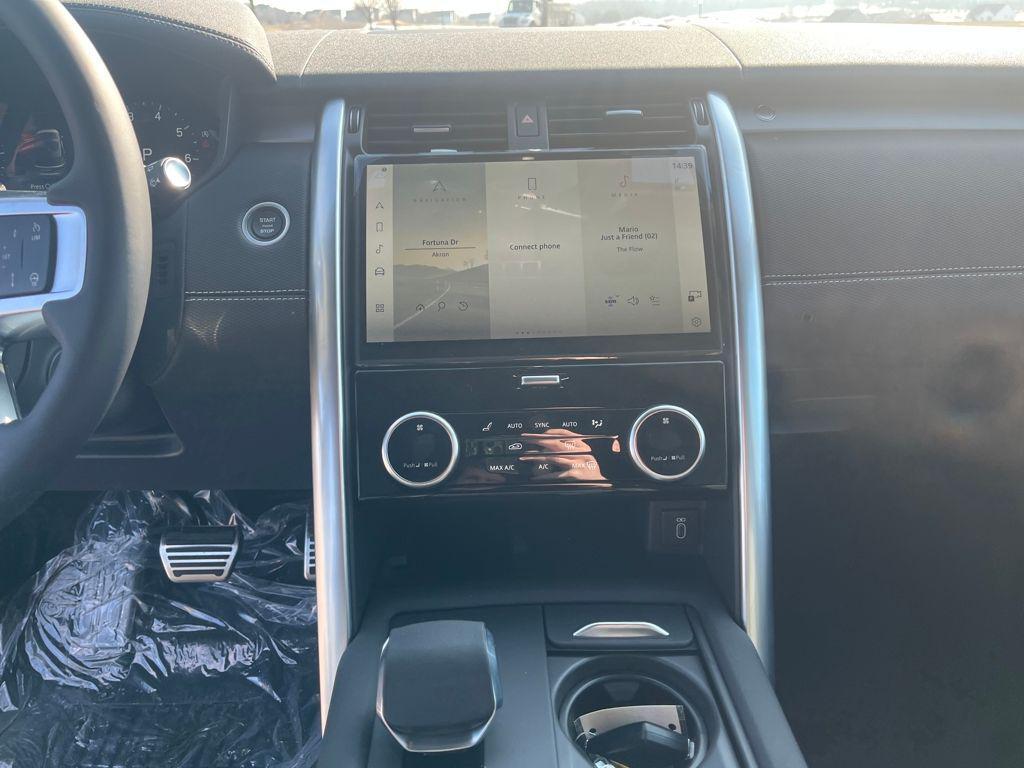 new 2026 Land Rover Discovery car, priced at $79,326