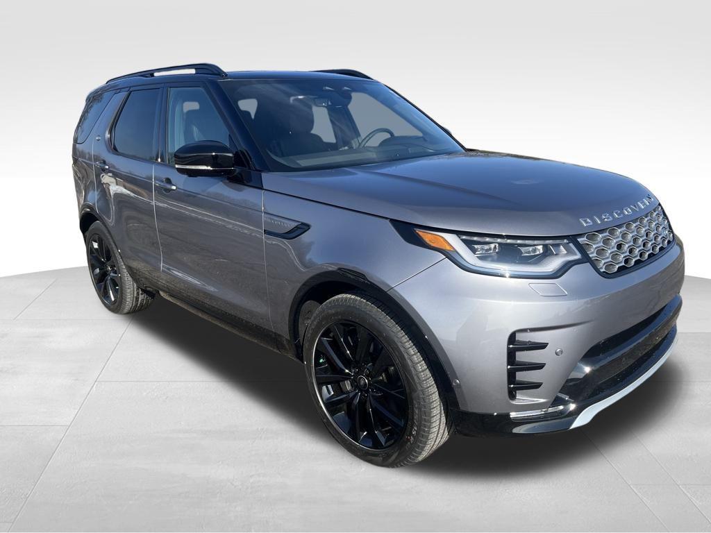 new 2026 Land Rover Discovery car, priced at $79,326