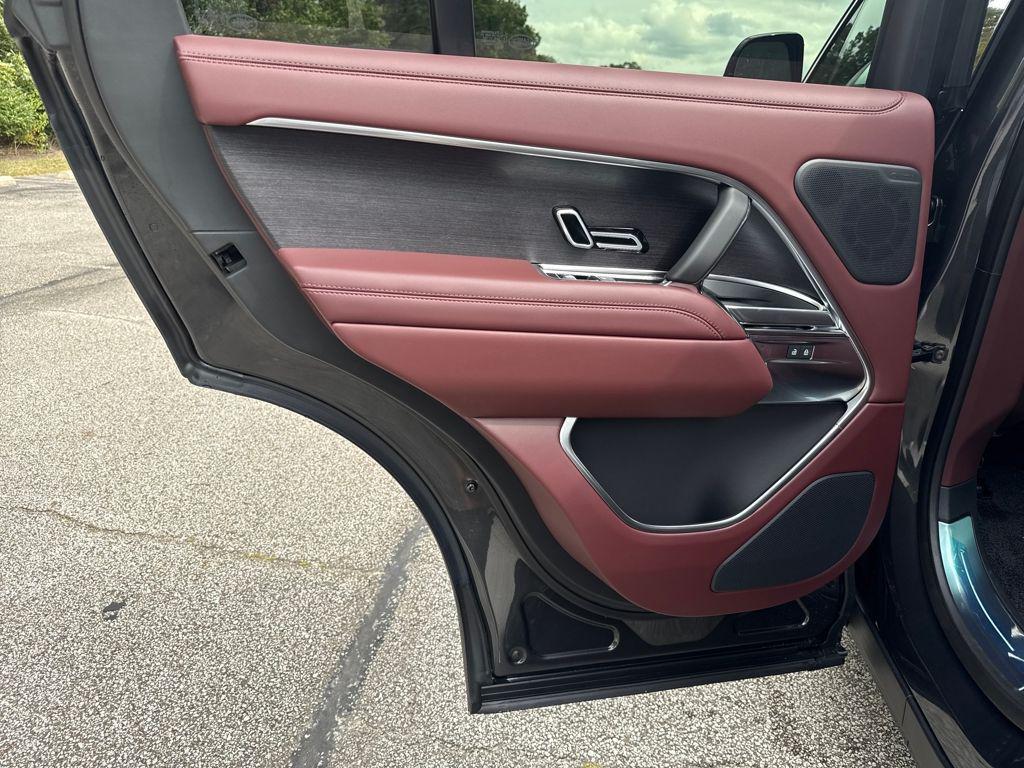 new 2025 Land Rover Range Rover car, priced at $152,105