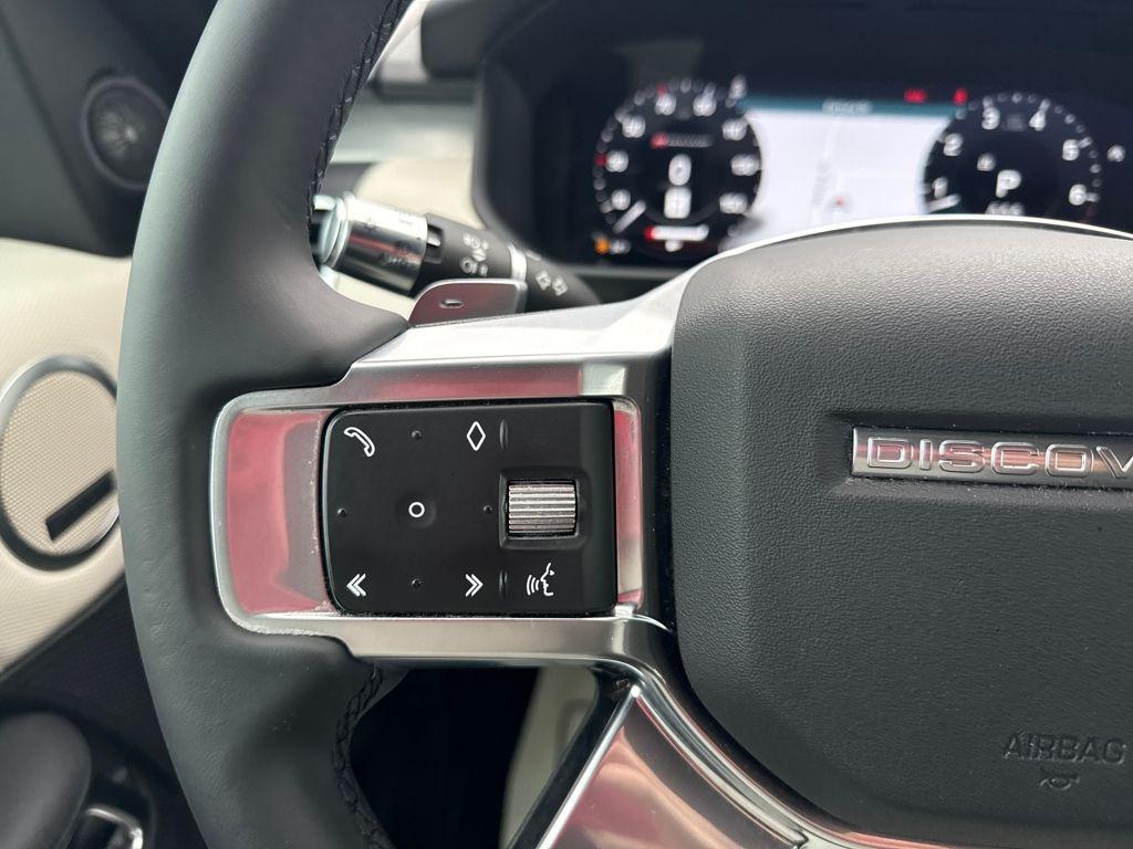 used 2021 Land Rover Discovery car, priced at $19,125