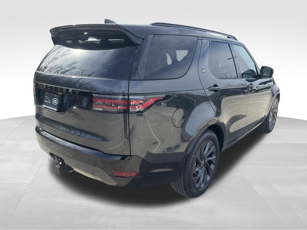 new 2026 Land Rover Discovery car, priced at $72,981