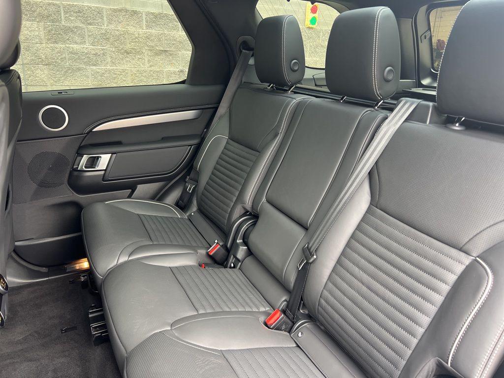 new 2024 Land Rover Discovery car, priced at $73,668