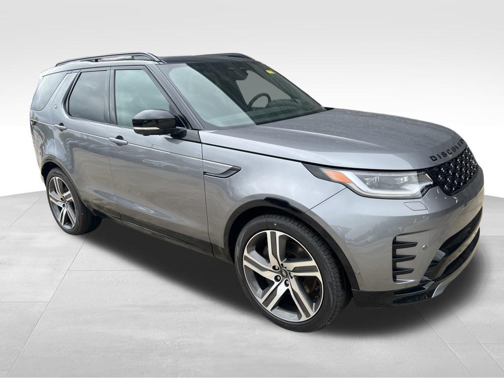 new 2024 Land Rover Discovery car, priced at $73,668