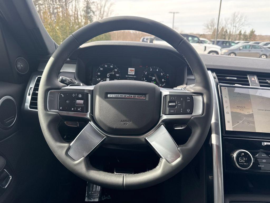 new 2026 Land Rover Discovery car, priced at $77,626