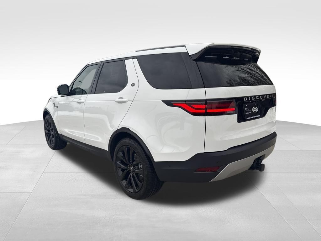 new 2026 Land Rover Discovery car, priced at $66,881