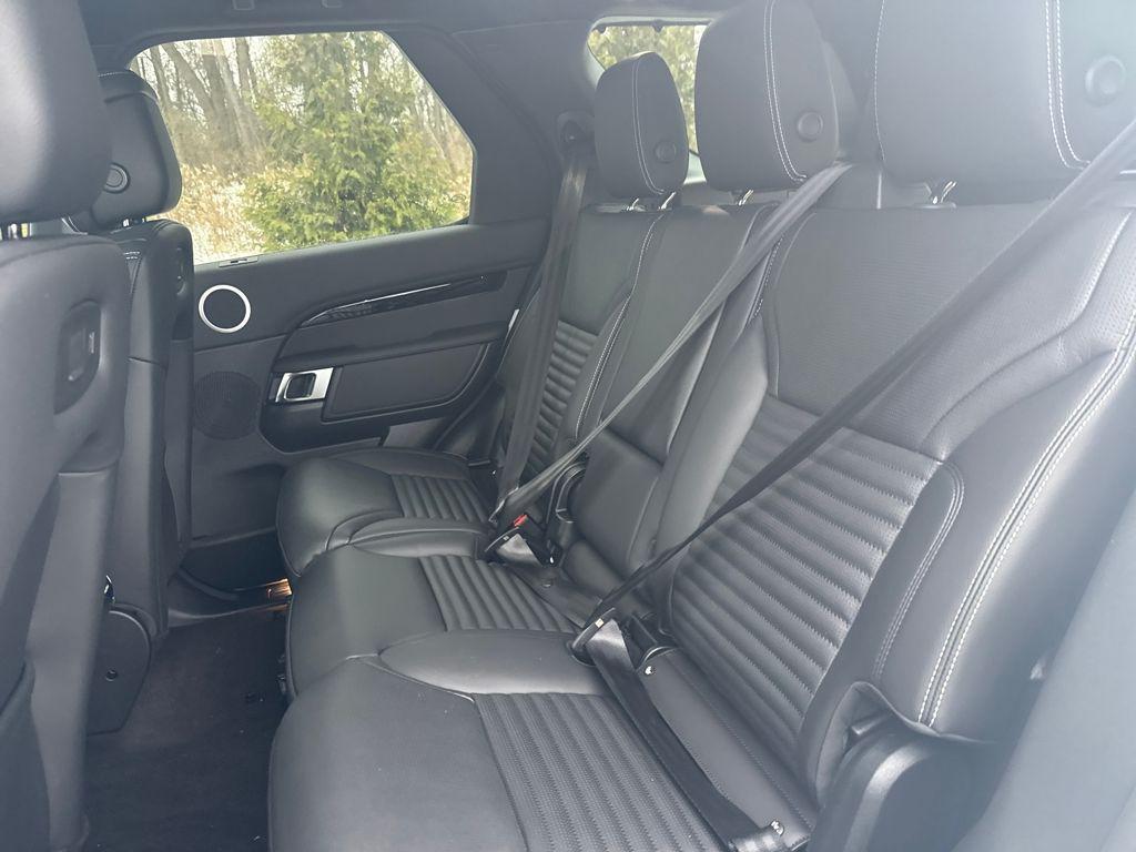 new 2026 Land Rover Discovery car, priced at $66,881