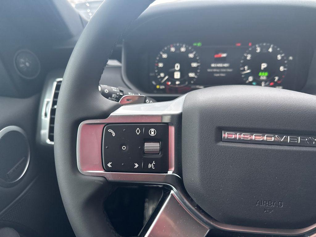 new 2026 Land Rover Discovery car, priced at $66,881