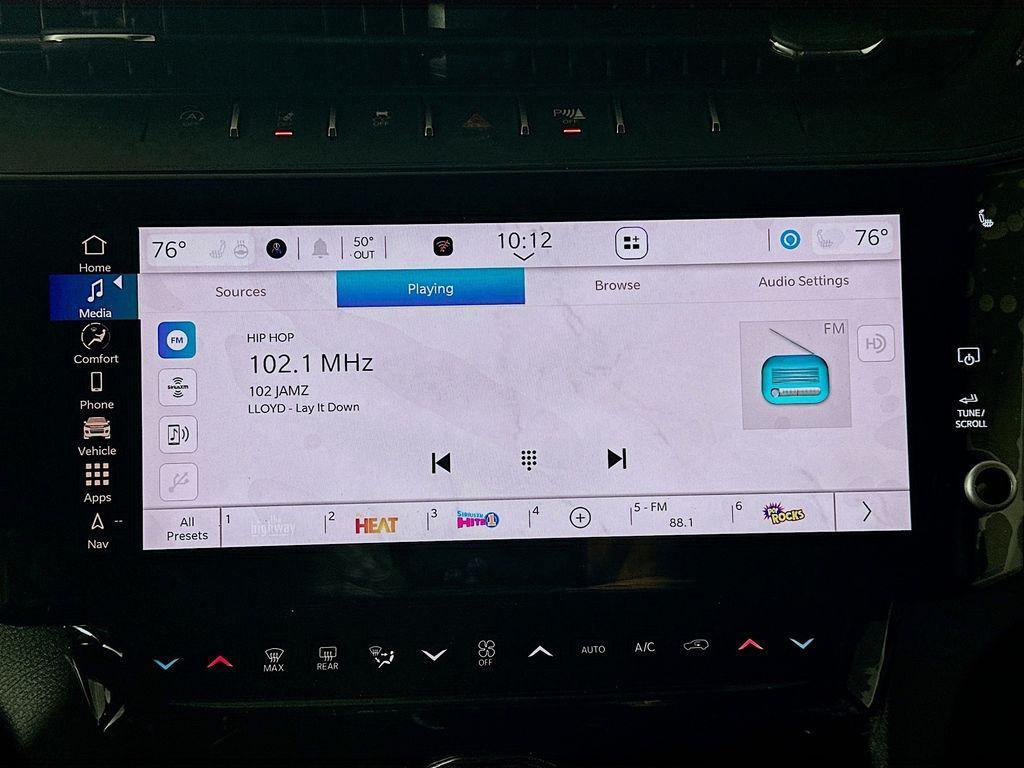 new 2026 Jeep Grand Cherokee car, priced at $43,960