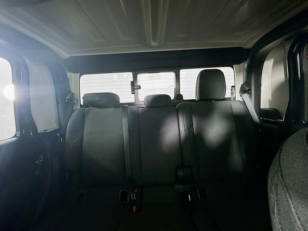 new 2025 Jeep Gladiator car, priced at $39,934