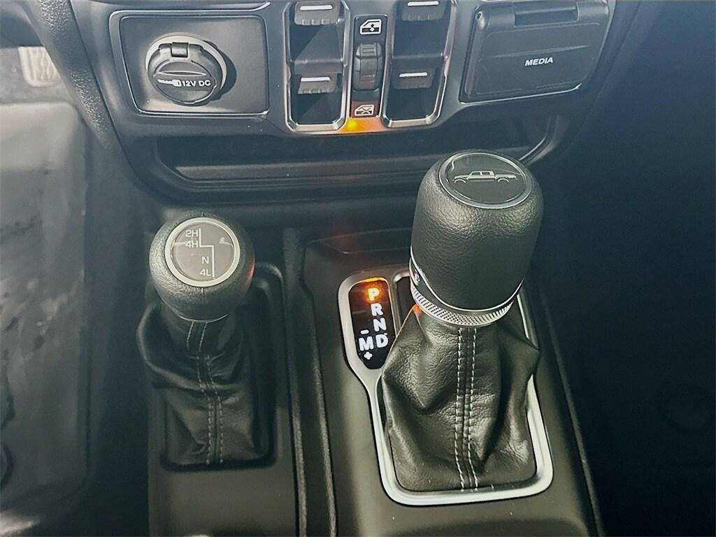 new 2025 Jeep Gladiator car, priced at $42,433