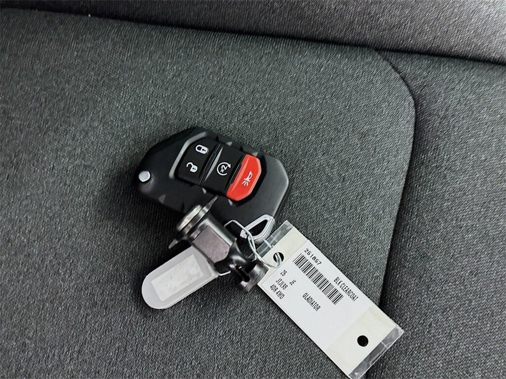 new 2025 Jeep Gladiator car, priced at $42,433