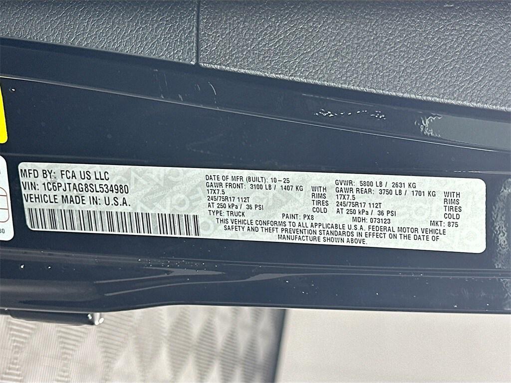 new 2025 Jeep Gladiator car, priced at $42,433