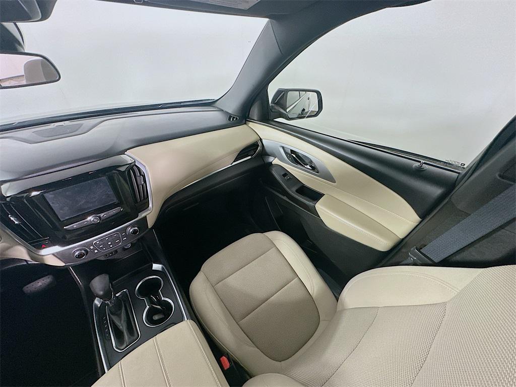 used 2022 Chevrolet Traverse car, priced at $22,935