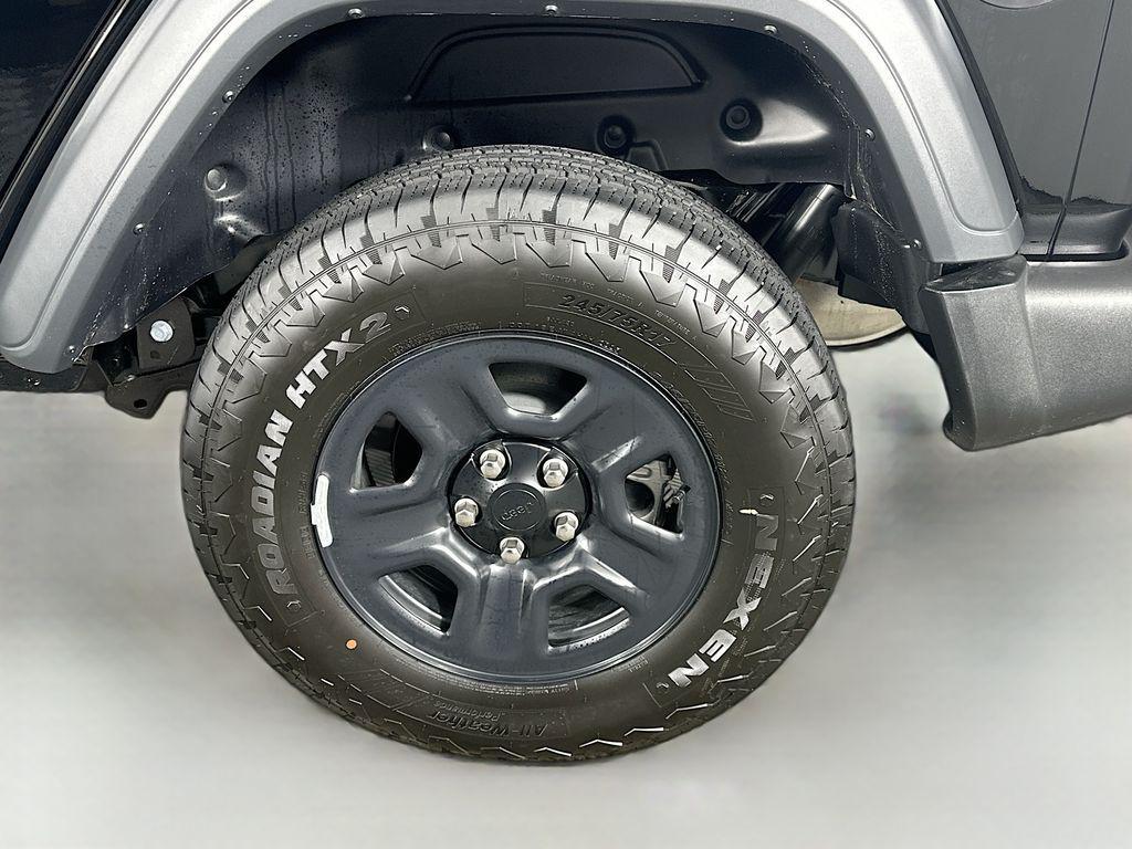 new 2026 Jeep Wrangler car, priced at $38,305