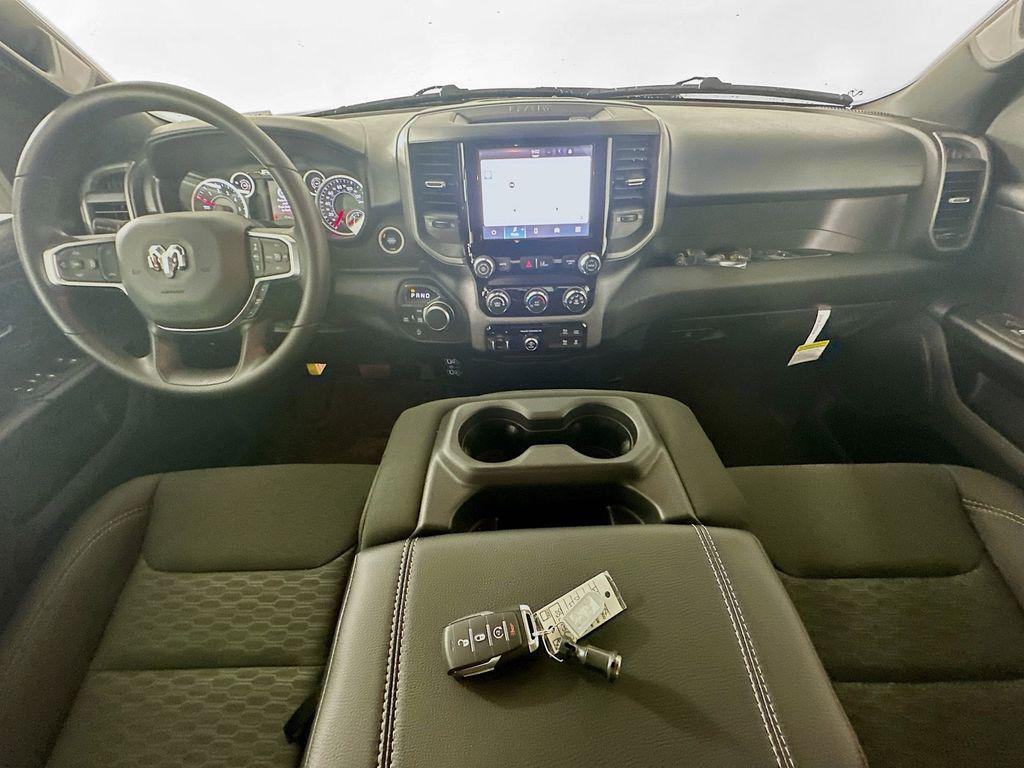 new 2025 Ram 1500 car, priced at $43,557